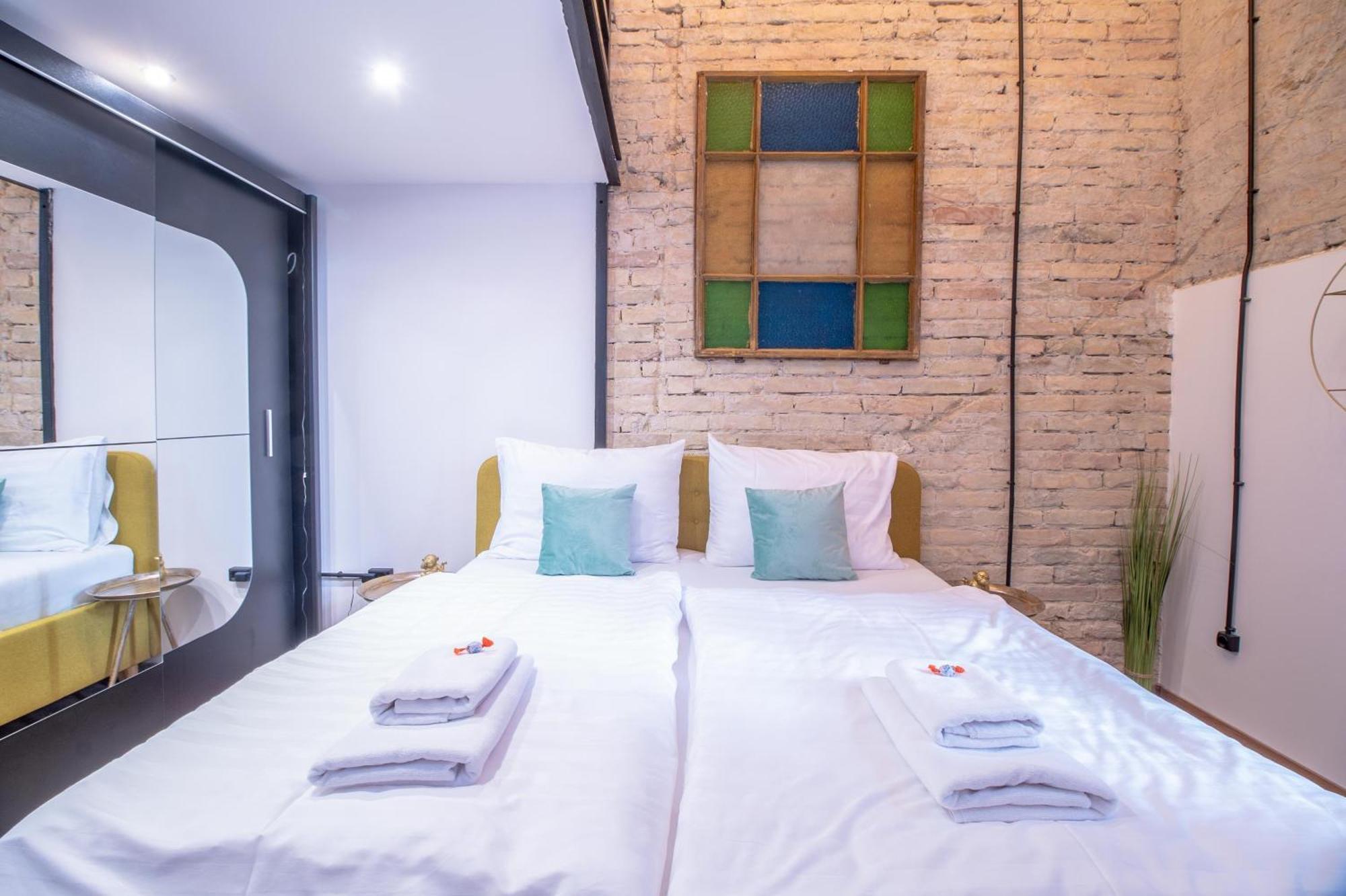 Corvin Loft Budapeste Exterior foto