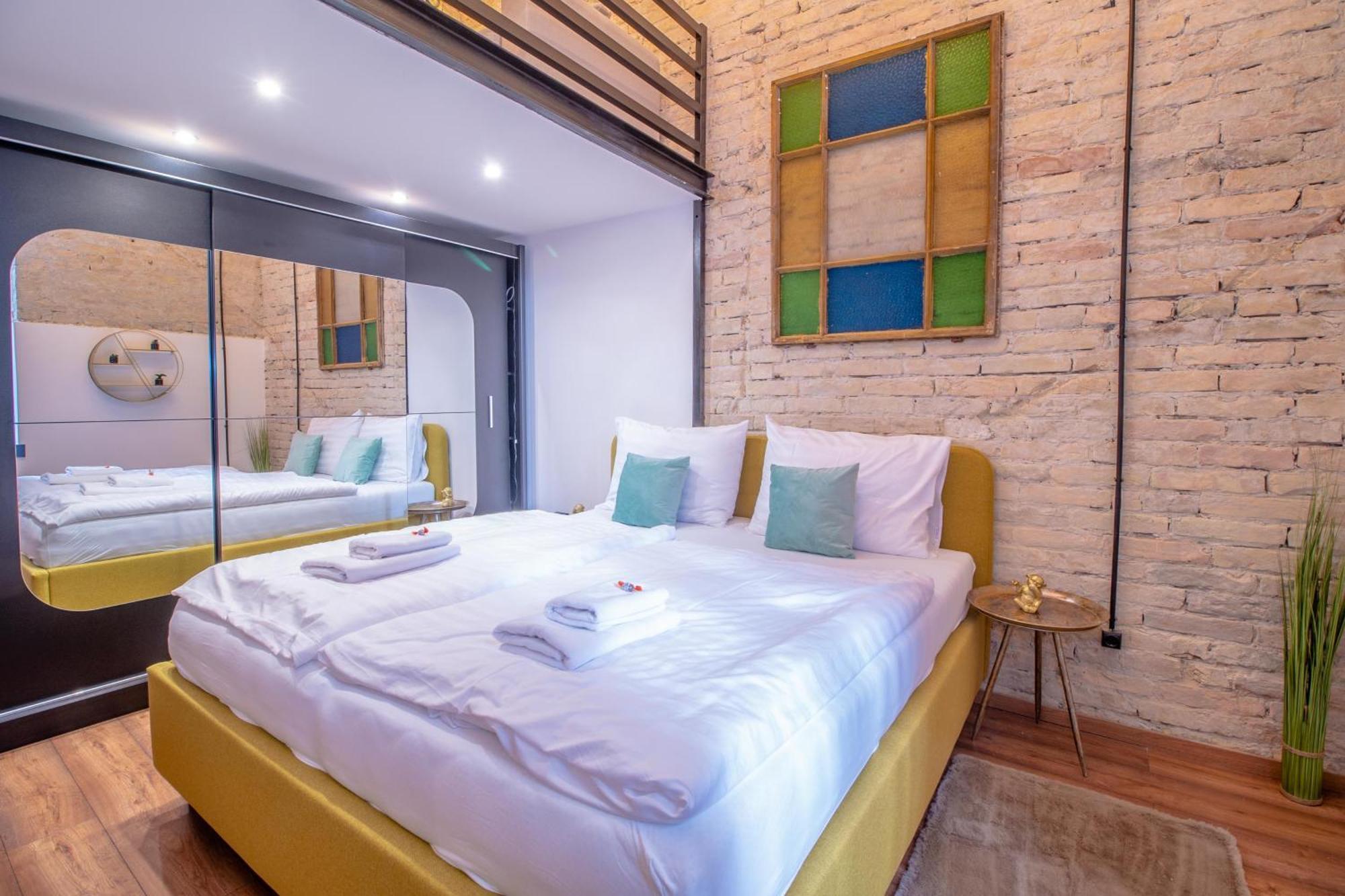 Corvin Loft Budapeste Exterior foto